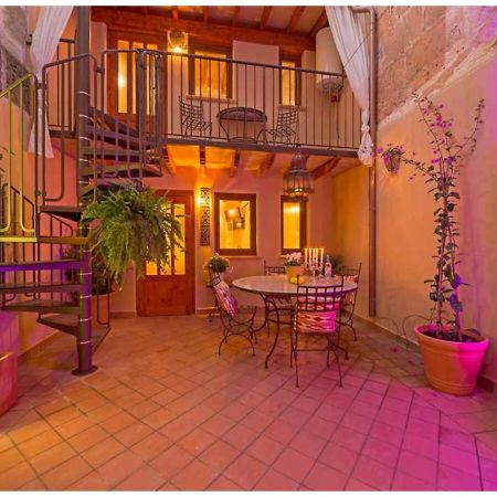 Aparthotel Boutique Hostal Born53 im Stadtkern von Llucmajor, Mallorca Llucmajor  Exterior foto
