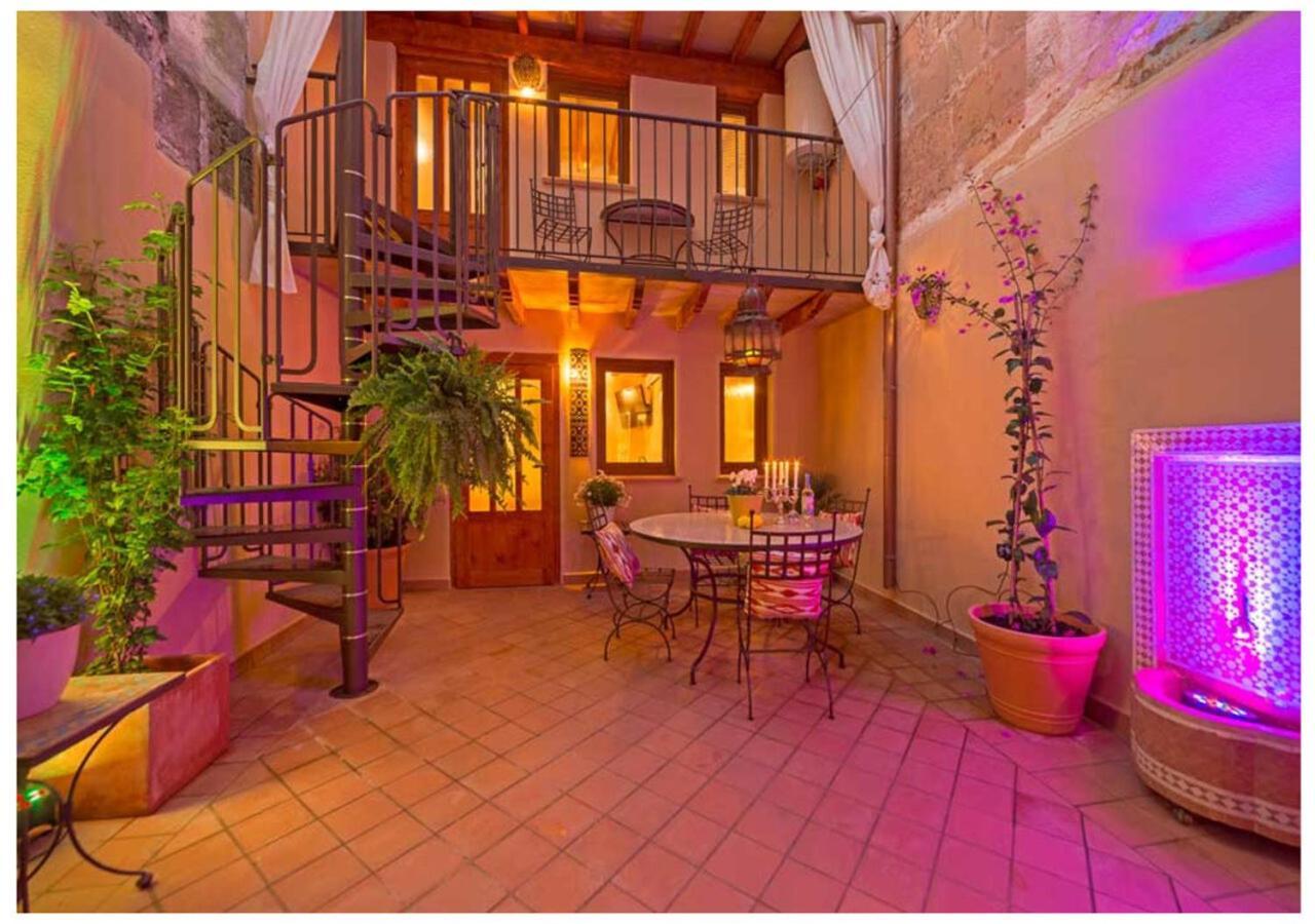 Aparthotel Boutique Hostal Born53 im Stadtkern von Llucmajor, Mallorca Llucmajor  Exterior foto