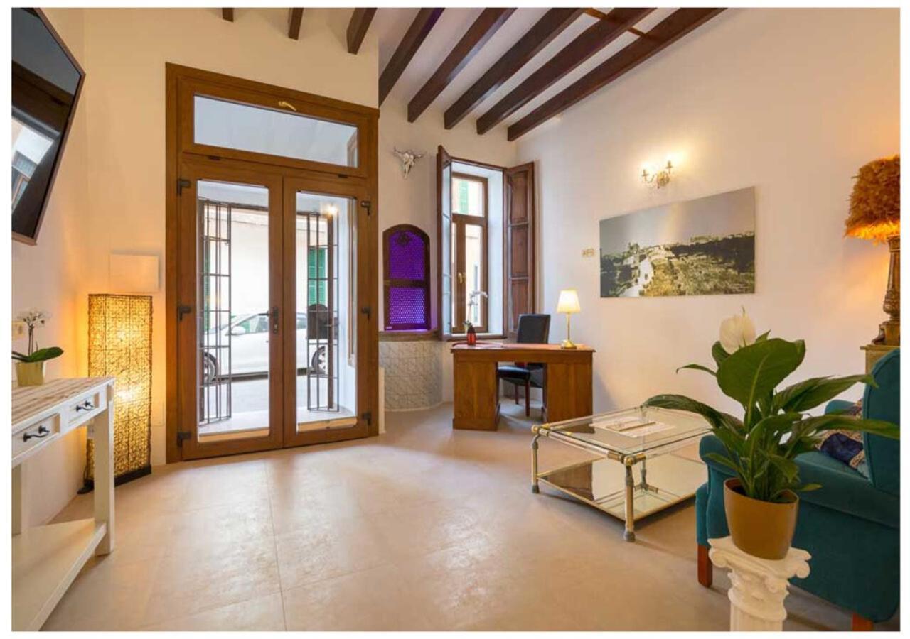 Aparthotel Boutique Hostal Born53 im Stadtkern von Llucmajor, Mallorca Llucmajor  Exterior foto